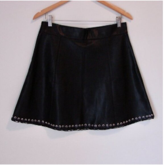 Black Faux Leather Mini Skirt Silver Grommet Festival Boho Size Medium - Picture 4 of 8